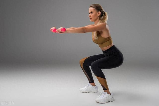 5个好处让你受益无穷!教你正确深蹲|深蹲|训练|肌肉_新浪新闻