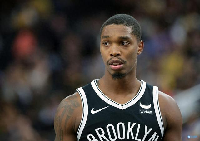 朗尼-沃克12投8中得20分7板4助1帽 仍无力救主|沃克|nba|凯尔特人