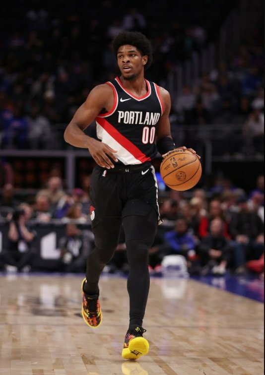 探花亨德森因脚踝骨挫伤再缺席两周|乔丹·亨德森|开拓者|shams_新浪