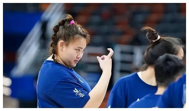 中国女篮郑薇提拔三名新人,姚明授予战术,铸就强大阵容!|郑薇|刘禹彤|