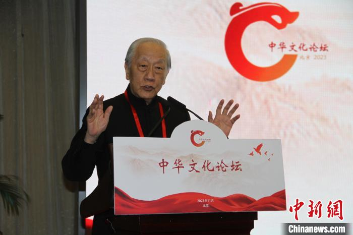"新党创始人郁慕明致辞表示,以"家"和"字"为例,家是古今中外社会结构
