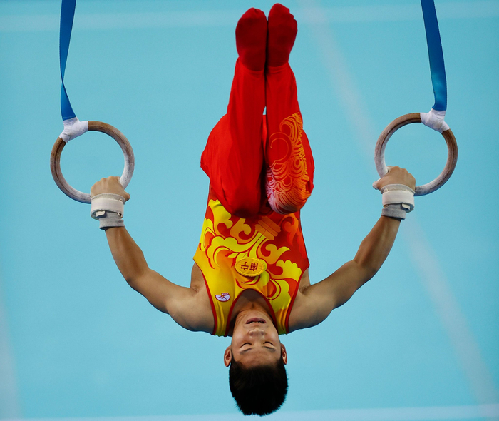 体操——男子甲组吊环决赛赛况|体操|吊环|运动会_新浪新闻