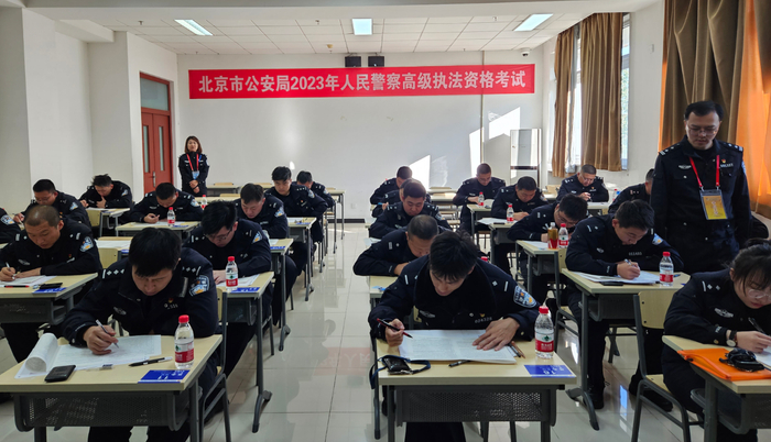 北京8300余名民警参加高级执法资格考试|北京市|北京市公安局_新浪