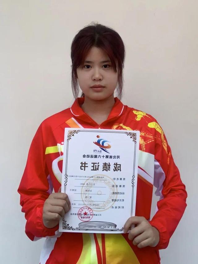 王欣颖峰峰还大力拓展运动员选才训练空间,吸引青少年参与竞技比赛,极