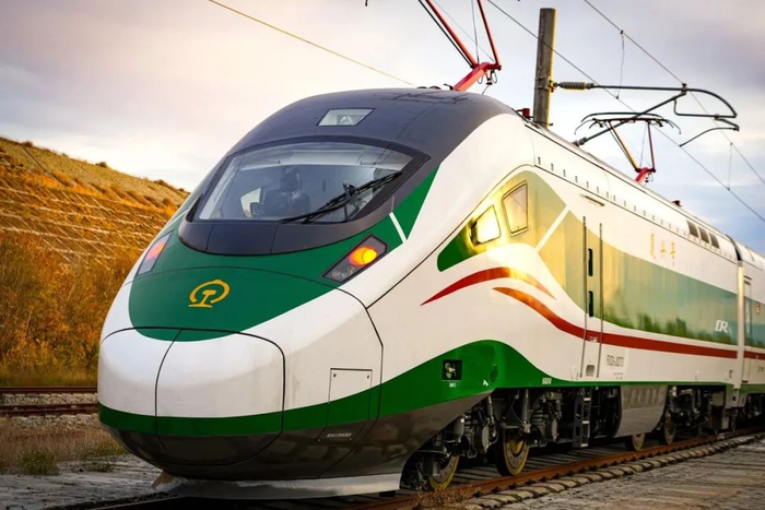 c型复兴号动力集中动车组首次配属新疆铁路|新疆铁路|唐山市|列车