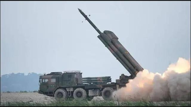 出口型的ar-3/ar-5远程火箭炮,可采用750毫米口径的远程战术导弹,射程