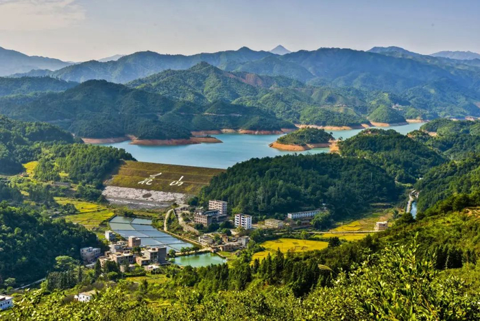广西公益大篷车系列活动钟山县花山瑶族乡公益助学之旅邀你加入