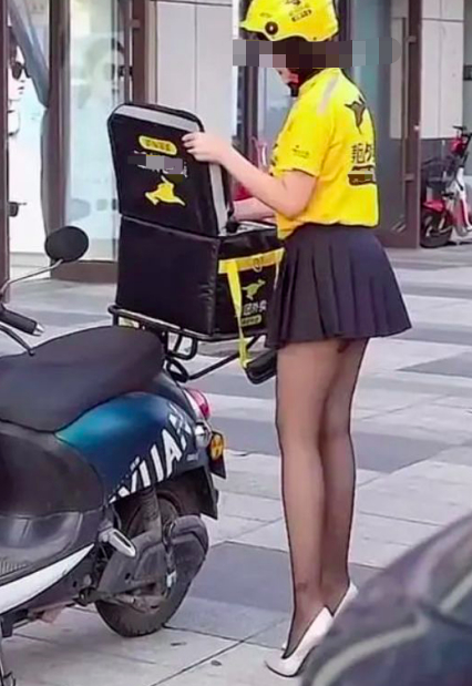 黑丝短裙"外卖媛",坑惨美团?