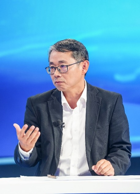 中国人民大学应用经济学院副院长魏楚。新华社记者 陈晔华 摄