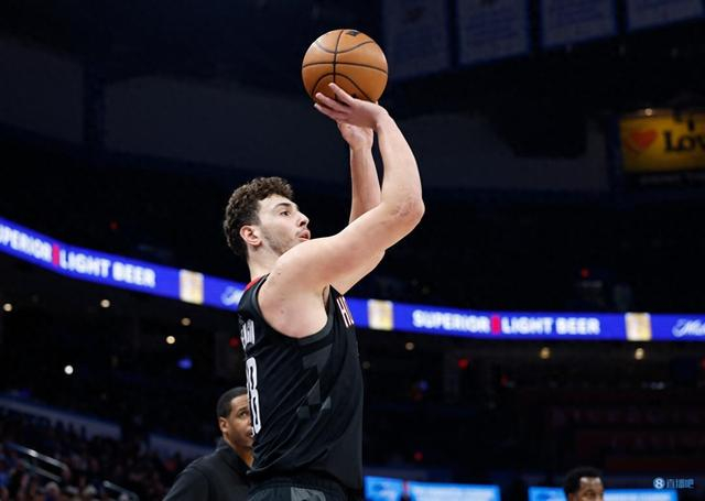 张佳玮:申京打法有点像是斯科拉和太阳时期的迪奥生了个儿子|火箭