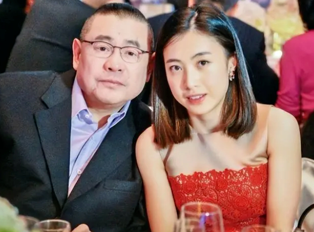 甘比巨亏100亿出局……|甘比|刘銮雄|刘鸣炜_新浪新闻