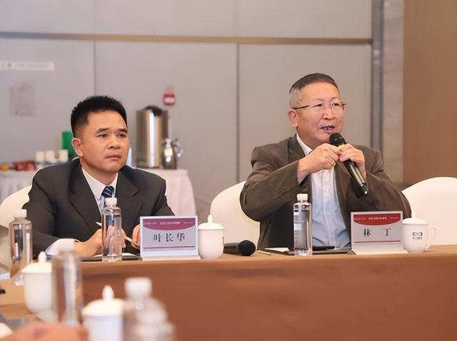 随后,林丁院长,段宣初院长,叶长华副院长等专家对各讲者的精彩分享