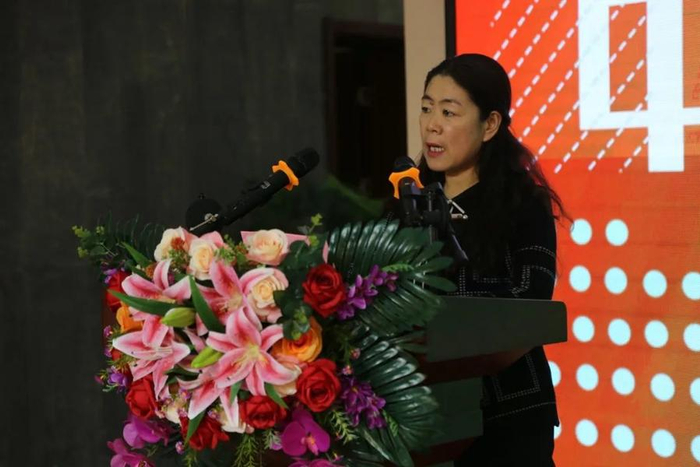 泰安市美术馆(泰山画院)副馆长(副院长)李丽致欢迎词泰安市岱岳区岳峰