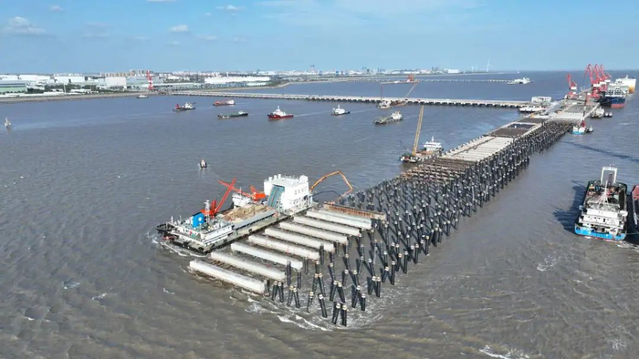 南港码头日长夜大二期工程预计明年初完工