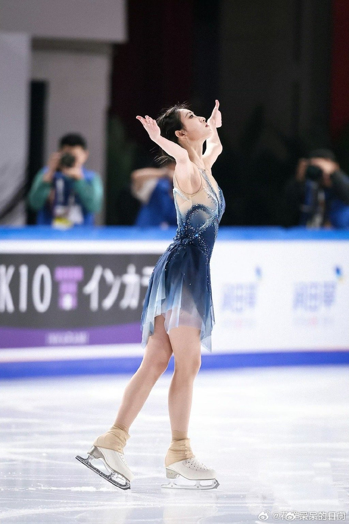 中国花滑女神惊艳冰场,连日本网友都为她倾倒|单人滑|冰场|中国杯