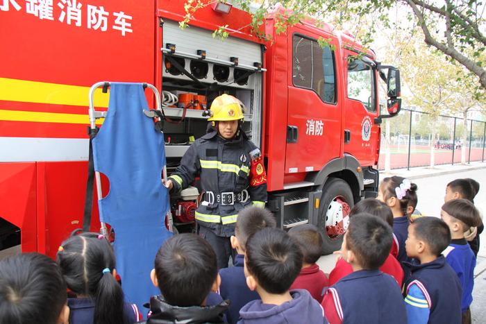 博兴县第三小学联合博兴县消防大队开展消防安全应急演练