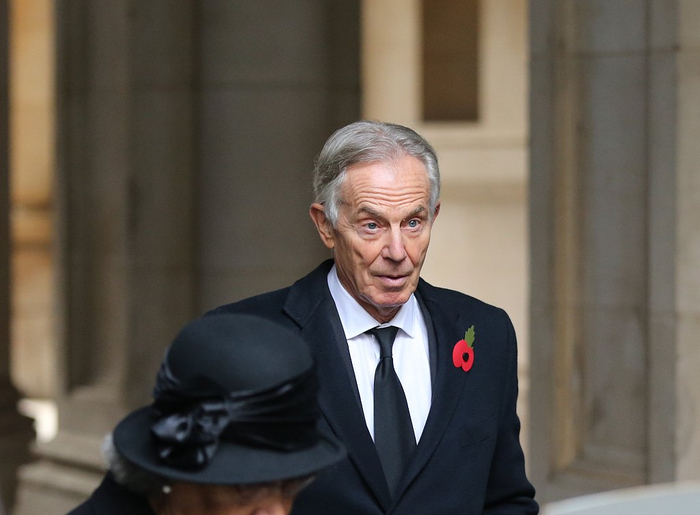 "以色列邀请英国前首相布莱尔担任人道协调员,以缓和国际社会施压"