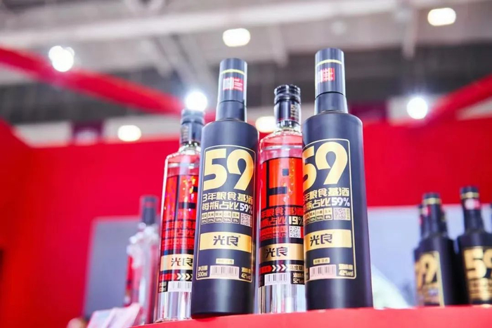 "出道"五年,是时候换个角度看光良|光良|品牌价值_新浪新闻