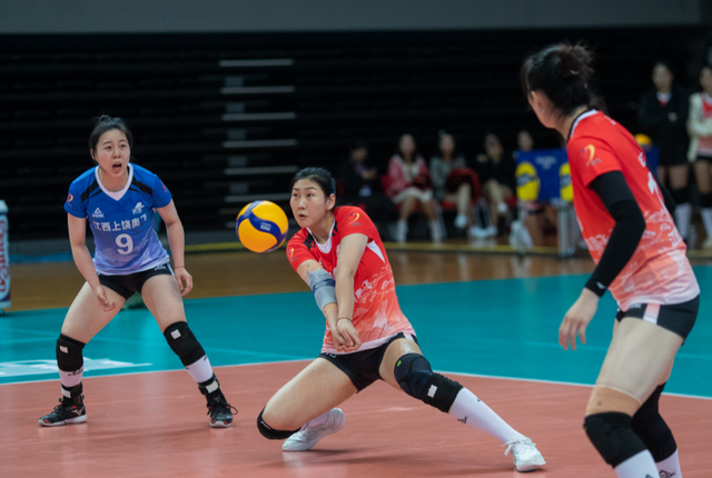 胡进率队挑战老东家,辽宁上海有望连胜|辽宁|胡进|山东女排_新浪新闻