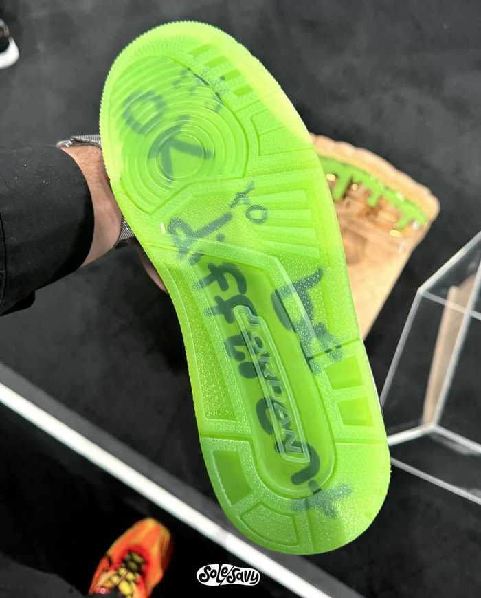 「慈善」aj3 最新实物曝光!日期确定!|迈克尔·乔丹_新浪新闻