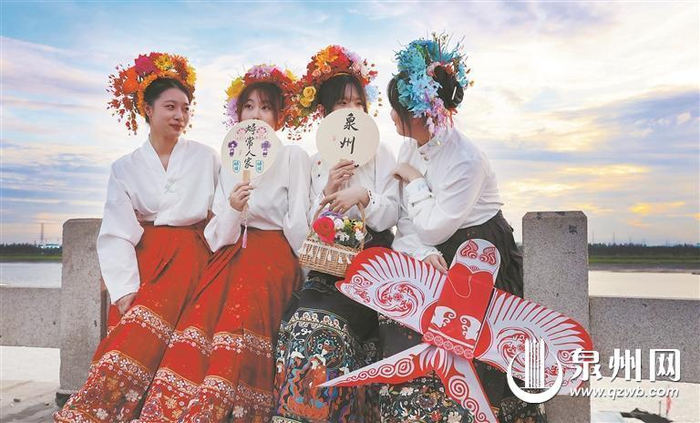 最火最美簪花围泉州蟳埔女话题抖音播放量破10亿