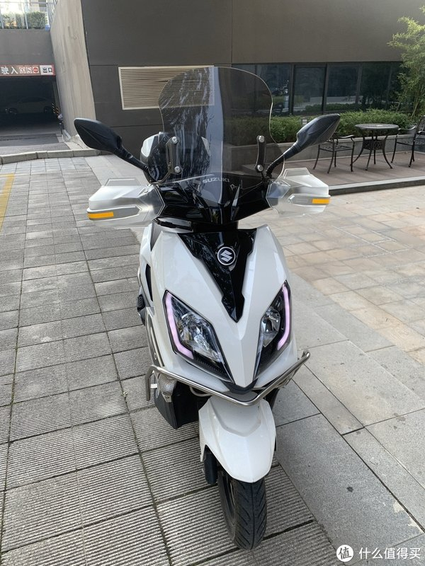 无惧征程铃木uy125加装摩多狼手把挡风罩