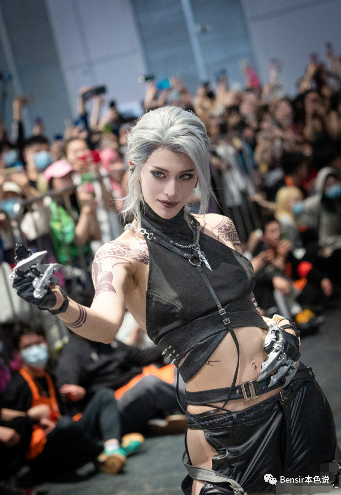 细思极恐!知名coser卡琳娜老公仲尼疑似在巴厘岛溺水身亡!|卡琳娜|仲