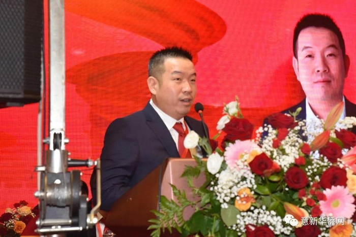 时事看点>正文>温州分会会长周国强先生自我介绍,并宣读政协全国委员