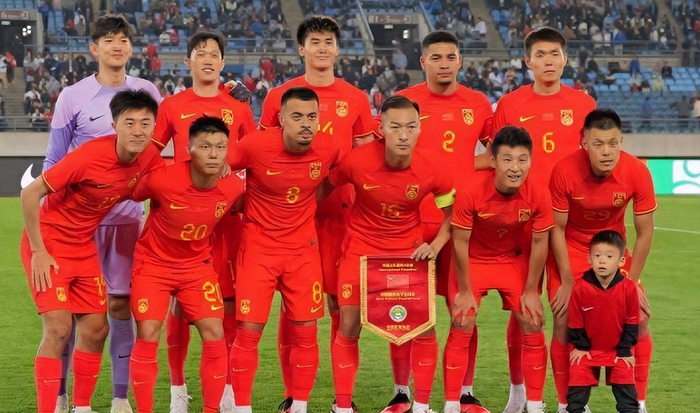 名记曝国足五无出征酒店才300多一晚没有赢球奖金太寒酸