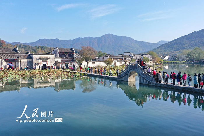 安徽黟县:宏村游人如织|黟县|宏村景区|黄山市_新浪新闻
