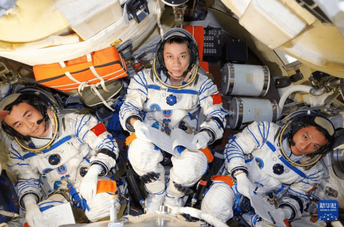 神舟十七号航天员将出舱修复太阳翼|航天员|空间站|太阳_新浪新闻