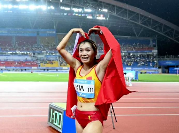 （夏雨雨参加赛事资料图）
