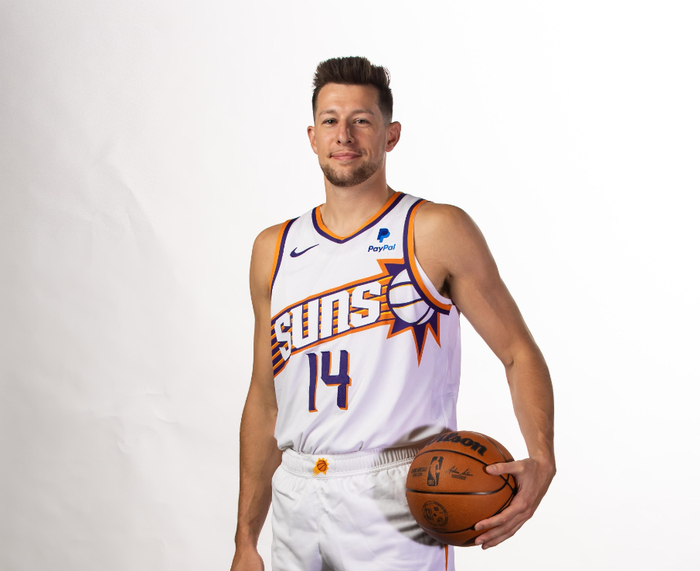 太阳大胜森林狼布克杜兰特轰62分四配角输出努尔基奇好使