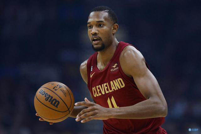 小莫布里11中8拿下21分12篮板 正负值 26|小莫|布里|骑士_新浪新闻