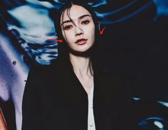 杨颖风波后露面,与辱华品牌合作登上外刊封面,身材暴瘦眼部凹陷