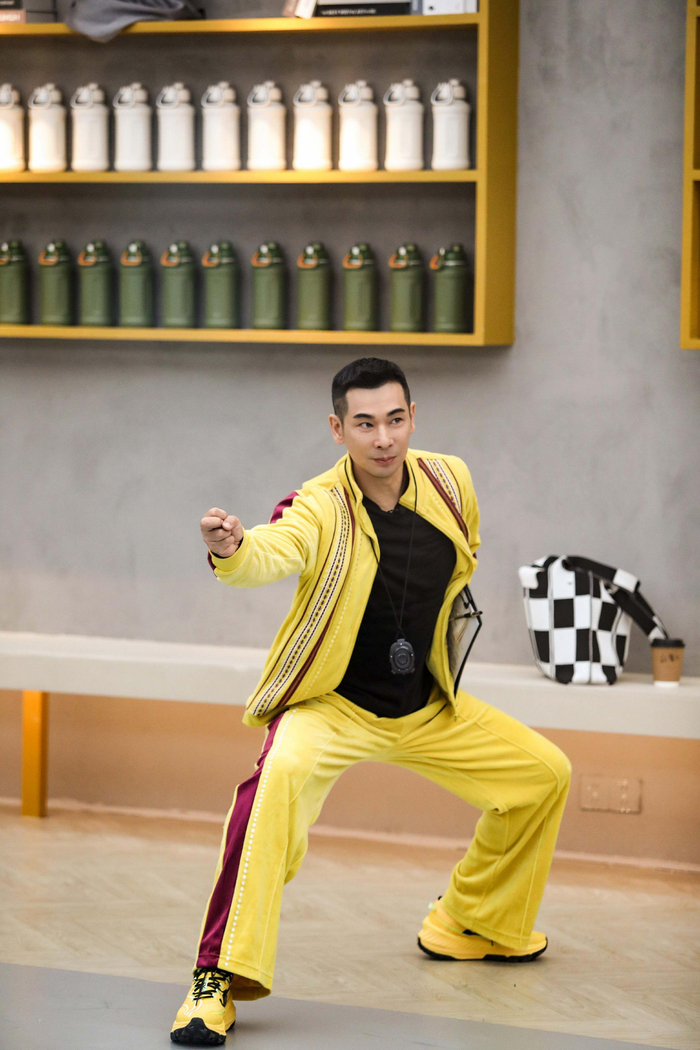 来者何人郝蕾锐评演艺圈现状赵文卓点评学员创意醉拳