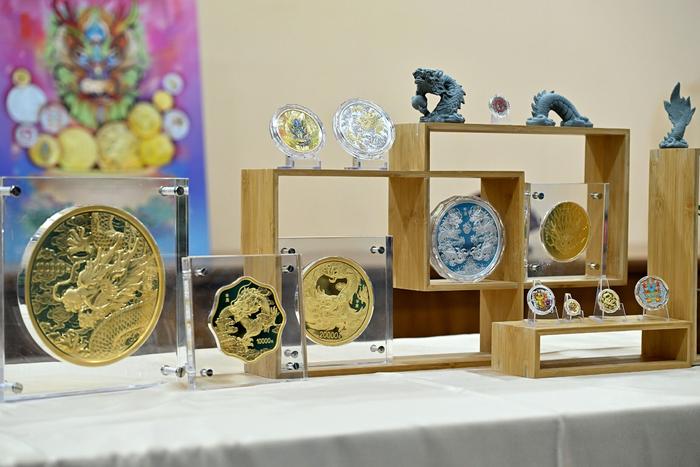 贵金属中心能卖纪念币吗(贵金属纪念币可以买东西吗)