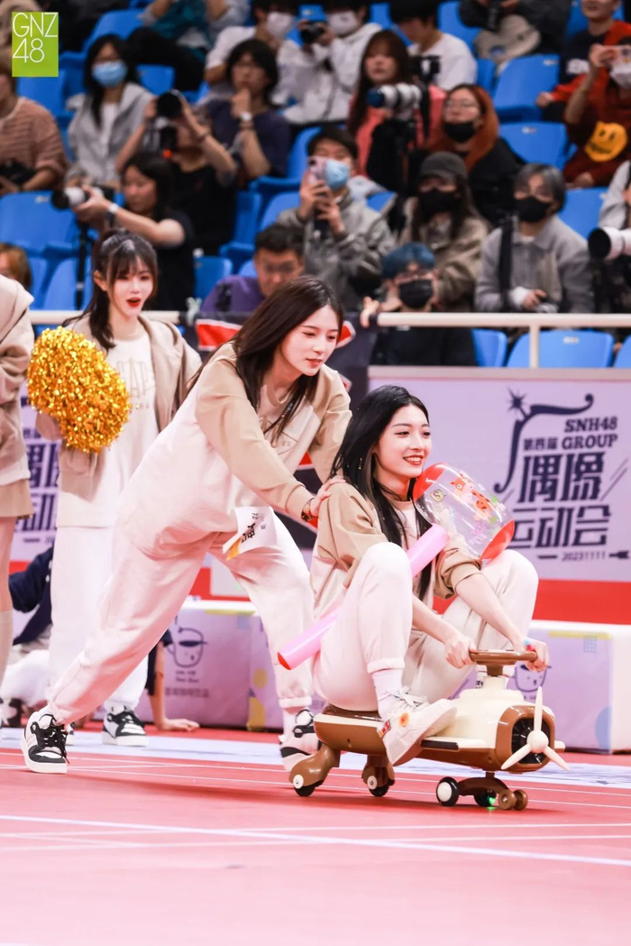 冰壶』恭喜张琼予,李姗姗,杨若惜获得人体冰壶团体冠军轮滑『精彩回顾