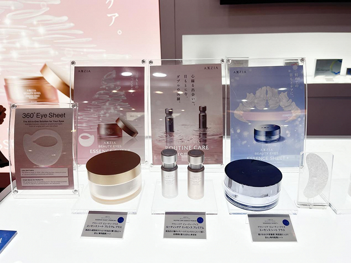 青眼摄于晓姿展台