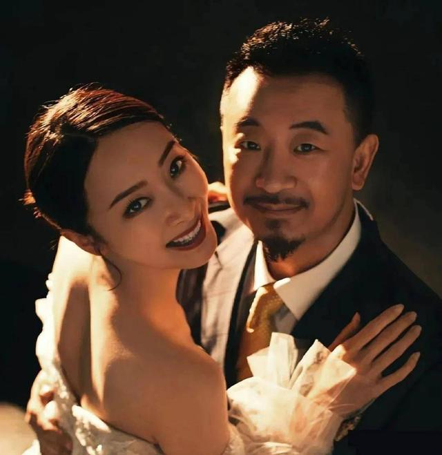 黄磊大赞同学力挺她拿奖,黄海波躲角落里显落寞|黄海波|海清|黄磊