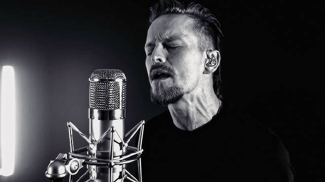 skid row 穷街乐队现任主唱 erik gr02nwall 翻唱~ black……__财经