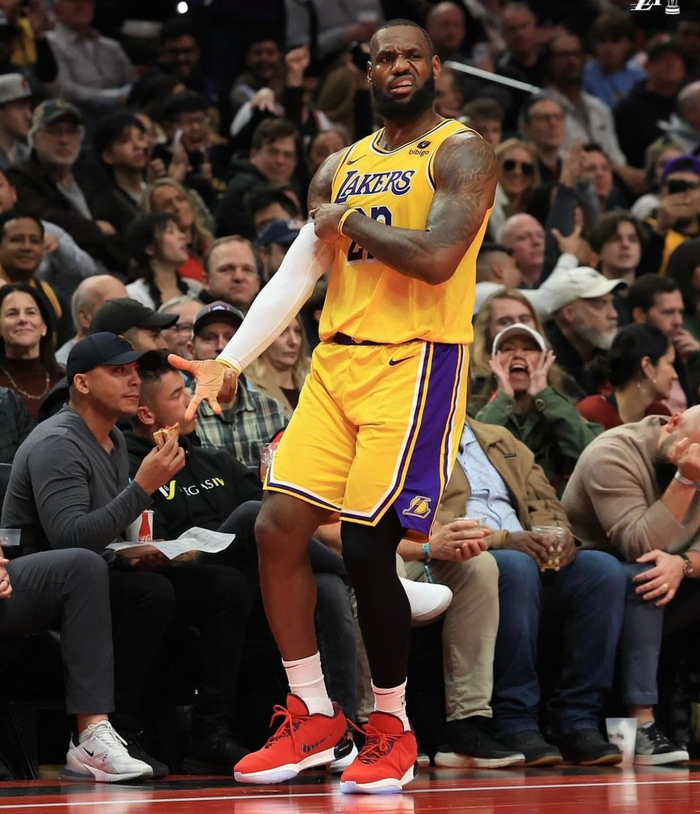 詹姆斯今天手起刀落,投篮手感滚烫……|詹姆斯|投篮