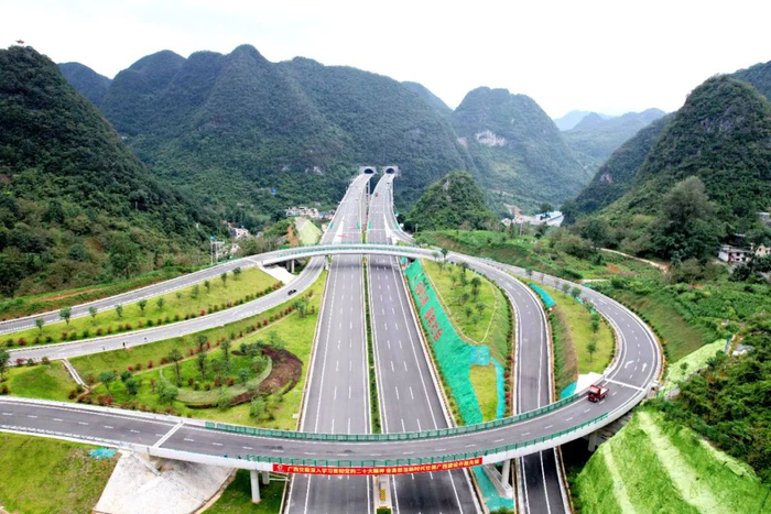 桂林这条高速计划年底通车!__财经头条