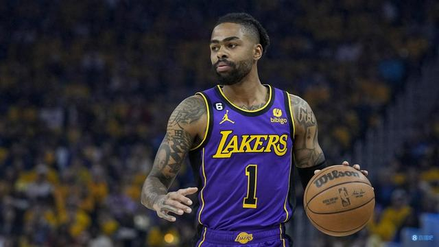 拉塞尔生涯总分突破9000分大关2015届新秀第三仅次于布克和唐斯