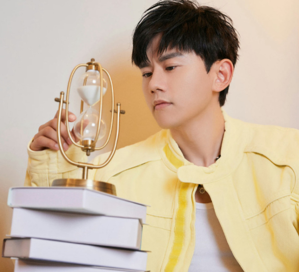 吴昕要结婚了?陈都灵程潇结盟?张杰碰瓷蔡徐坤?谢娜情商太低?