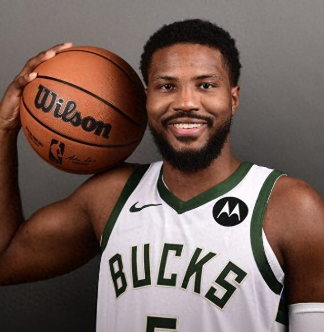 马利克-比斯利三连胜期间三分27投17中|马利克-比斯利|雄鹿|黄蜂_新浪