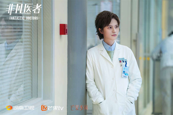 陆川首次执导电视剧非凡医者聚焦新手医生