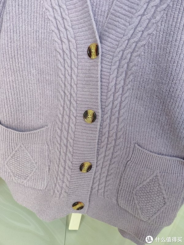 大学女生夏季穿搭技巧 不露也能穿出时尚感