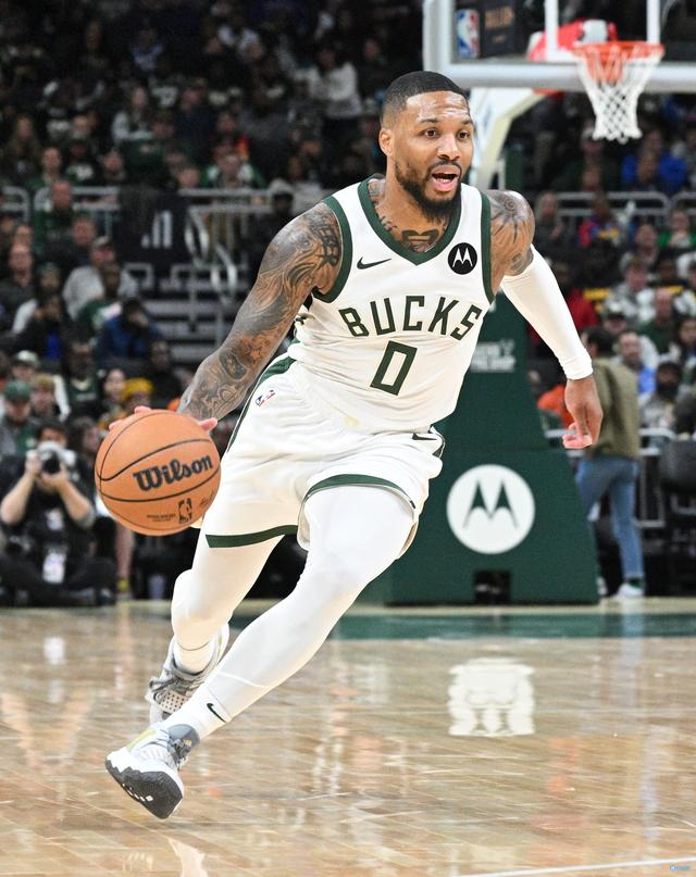 利拉德第三节7中6狂揽18分&全场砍27分5板5助|达米安·利拉德_新浪