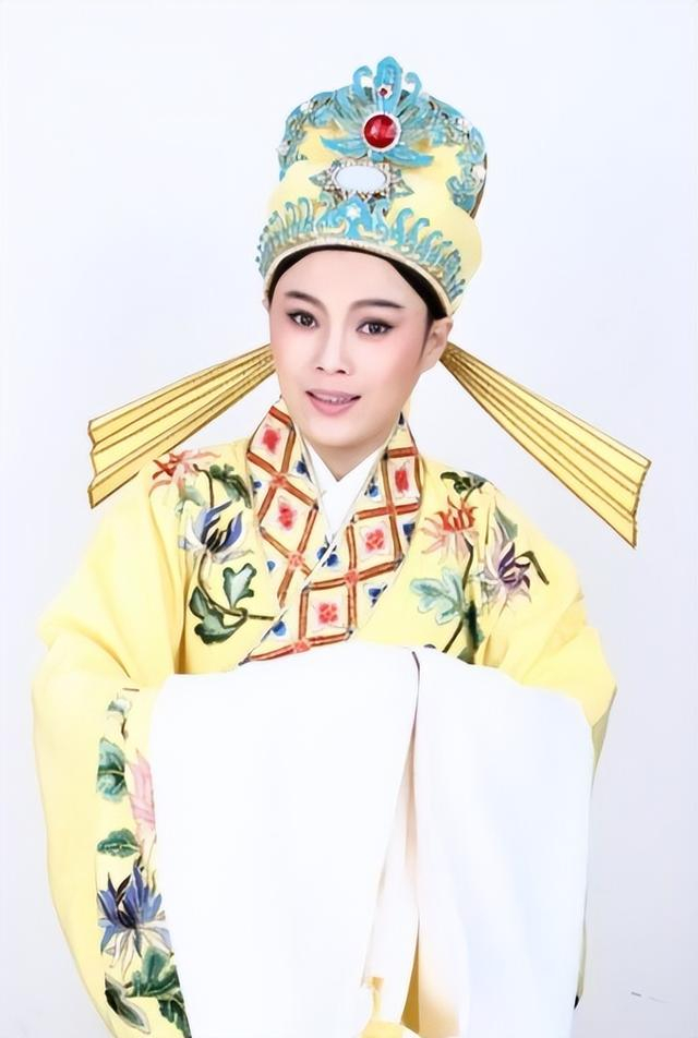 24位俊俏女小生,其中好几位都比陈丽君更帅|梁祝|越剧|小生_新浪新闻